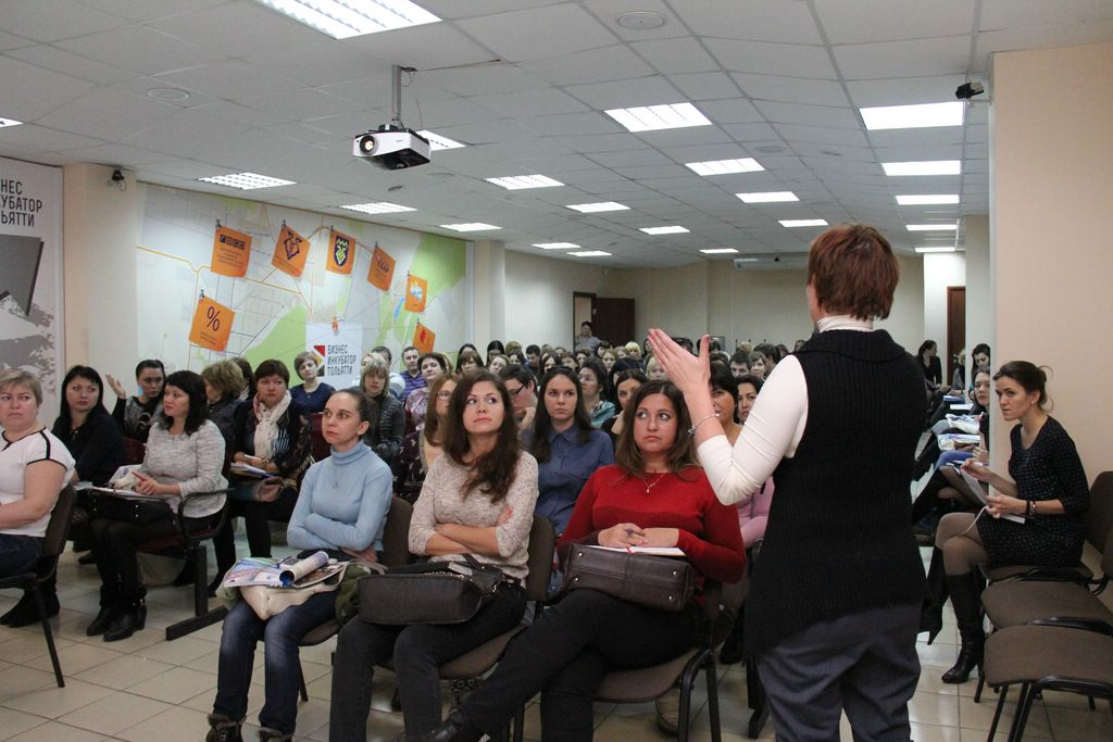 В Бизнес-инкубаторе Тольятти обсудили вопросы и возможности внутреннего туризма России (10.02.2015)
